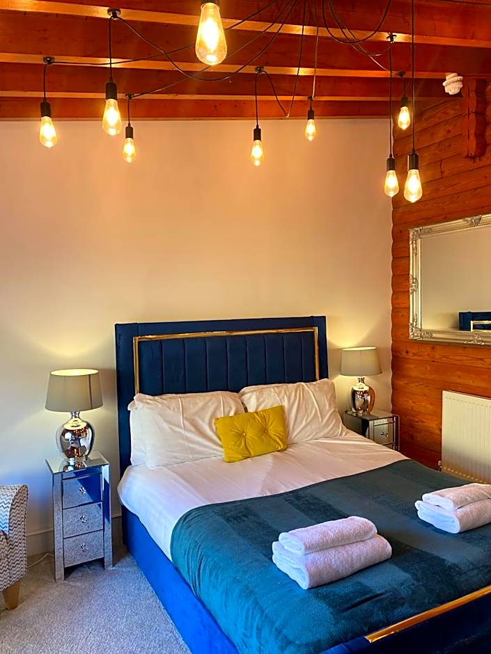 Kaoglen Squirrel Drey-Hot Tub-Pet Friendly-Perth