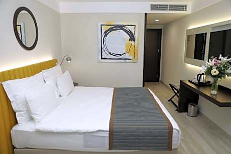Deluxe Single Room