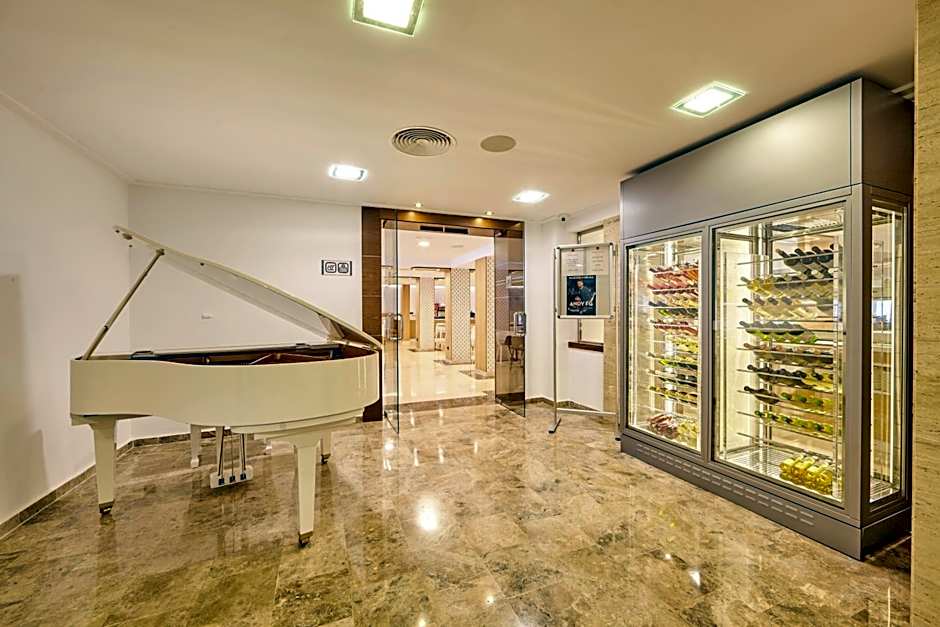 MLL Mediterranean Bay - Adults Only