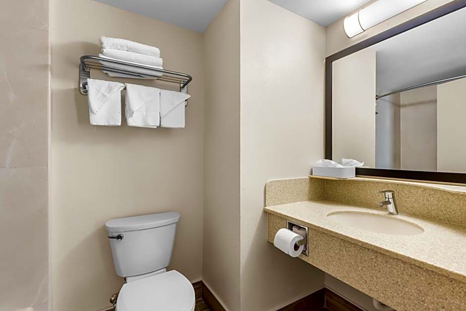 Econo Lodge Woodbridge