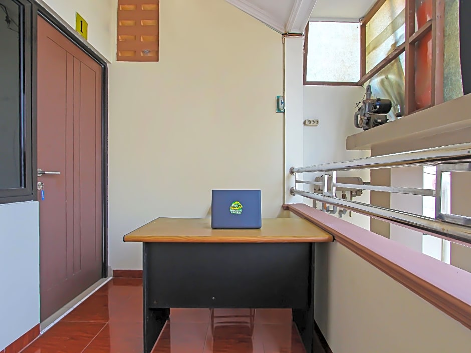 OYO 92437 Wahidin Guesthouse