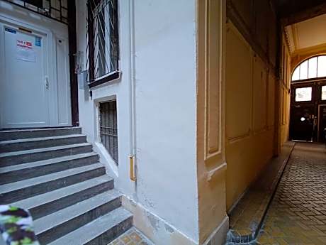 Large Apartment - Kertész utca 4.