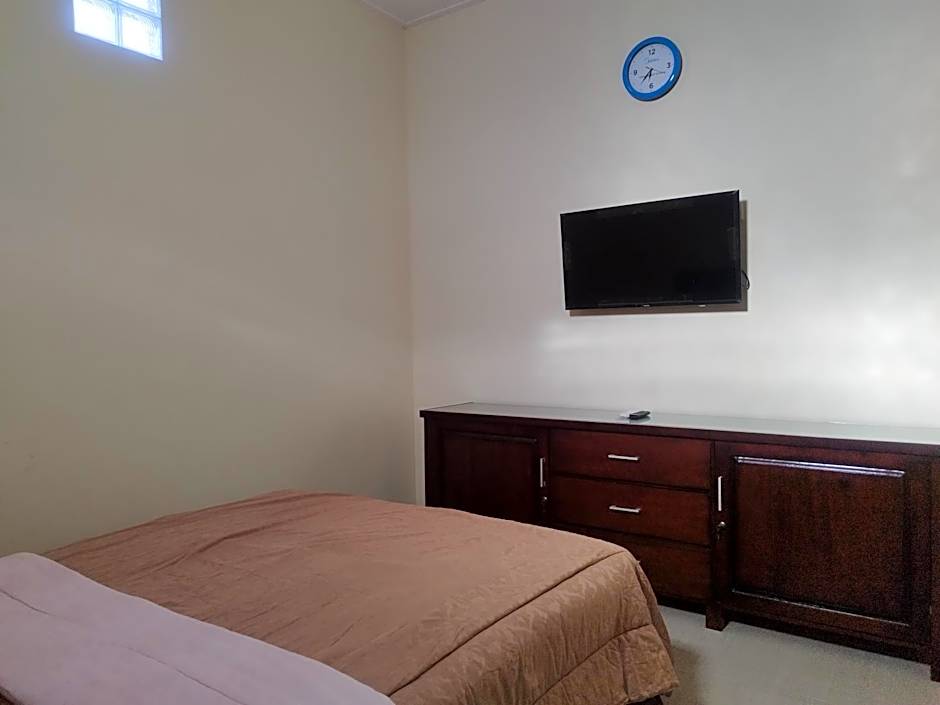 Adi Pelita Sari Bali