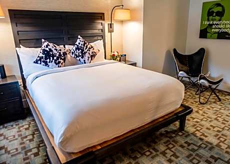 Executive Queen Room