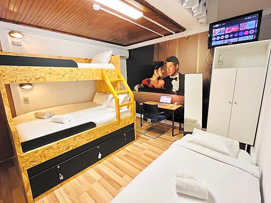 Lagos Central Rock School Hostel ,Algarve