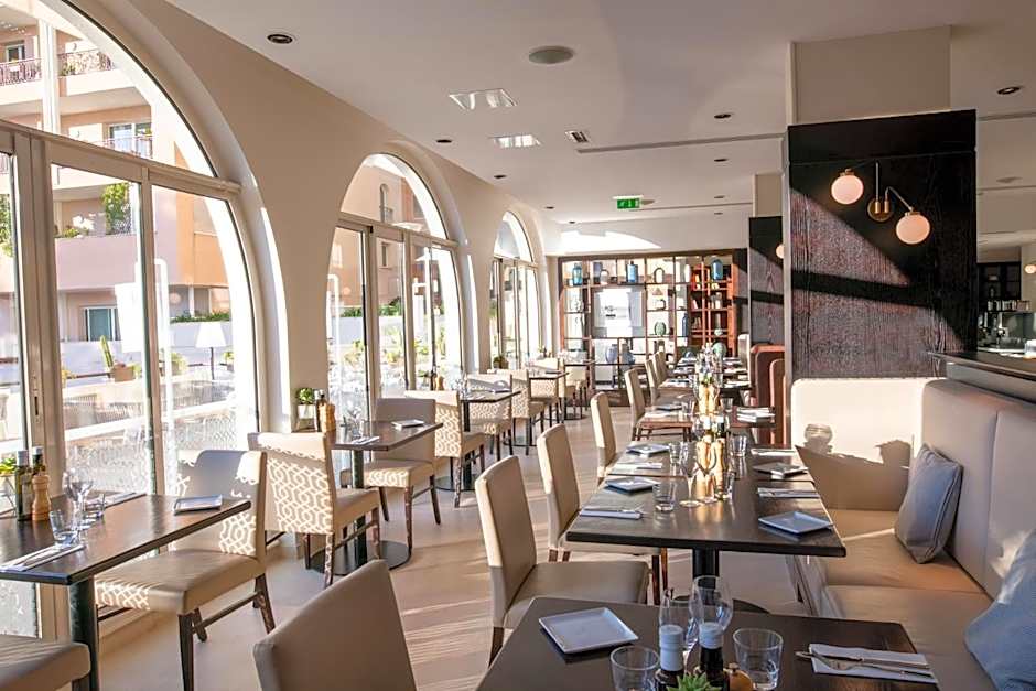 Columbus Hotel Monte-Carlo, Curio Collection by Hilton