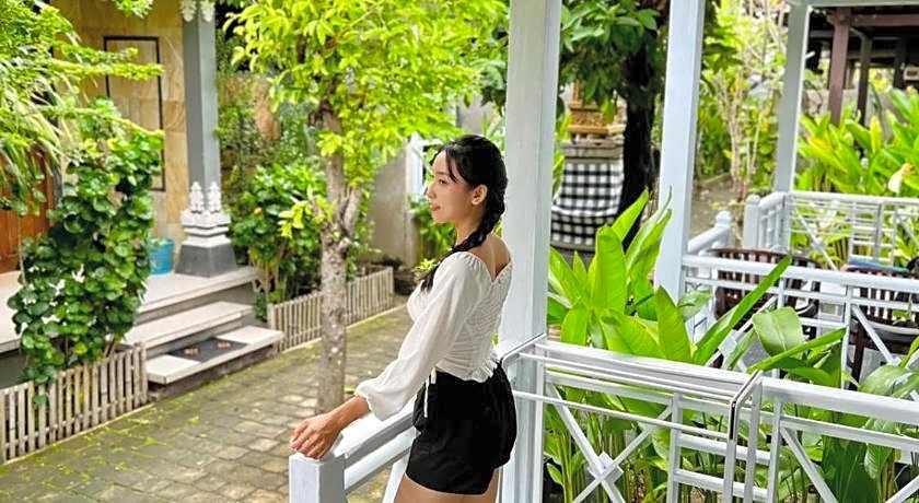 Tarci Bungalow Lembongan