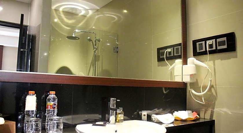 Best Western Plus Makassar Beach