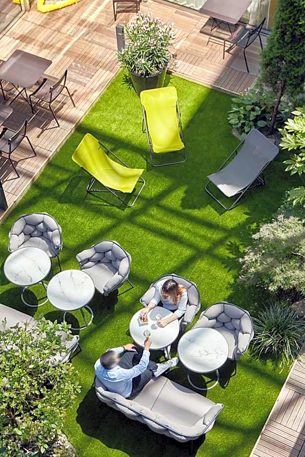 Mercure Paris La Défense Grande Arche Hotel