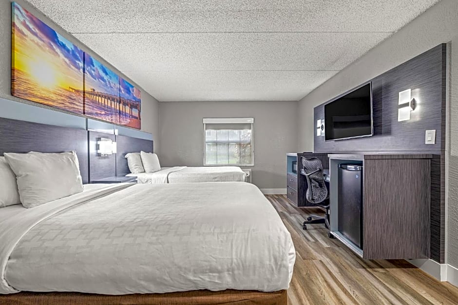 Clarion Pointe Tampa-Brandon Near Fairgrounds and Casino