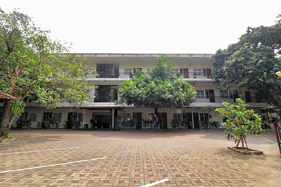 Pejaten Valley Residence