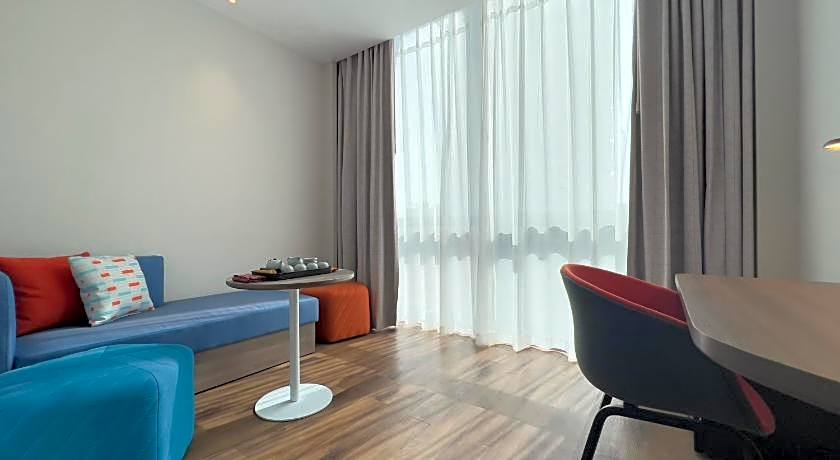 Holiday Inn Express Yangjiang City Center By IHG