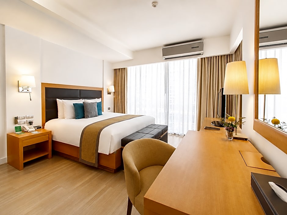 Oakwood Residence Sukhumvit 24 Bangkok
