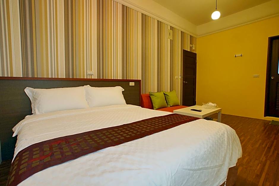 輕旅小站 Soft Travel Hostel