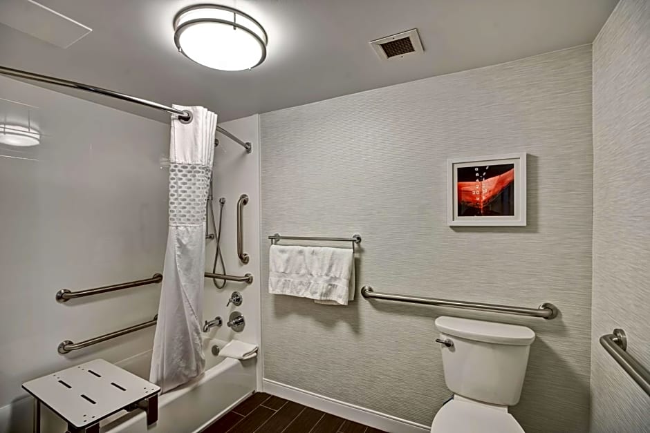 Hampton Inn Norfolk-Naval Base