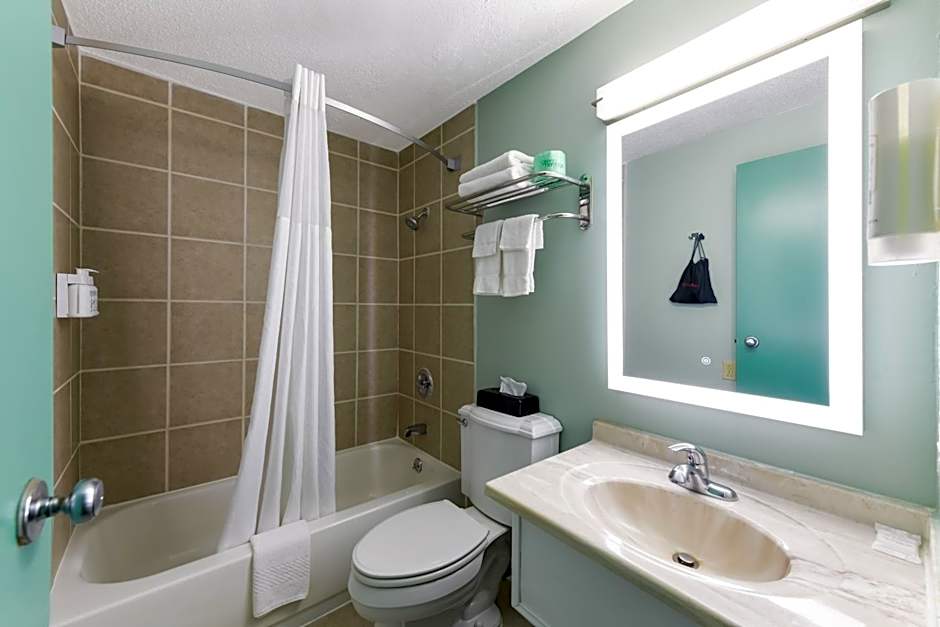 Baymont by Wyndham Liberty MO