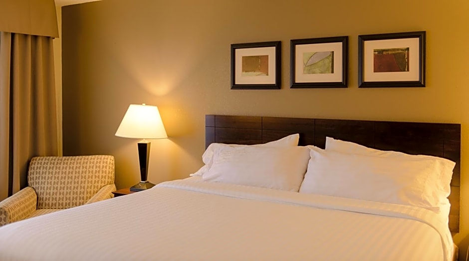 Holiday Inn Express & Suites Superior, an IHG Hotel