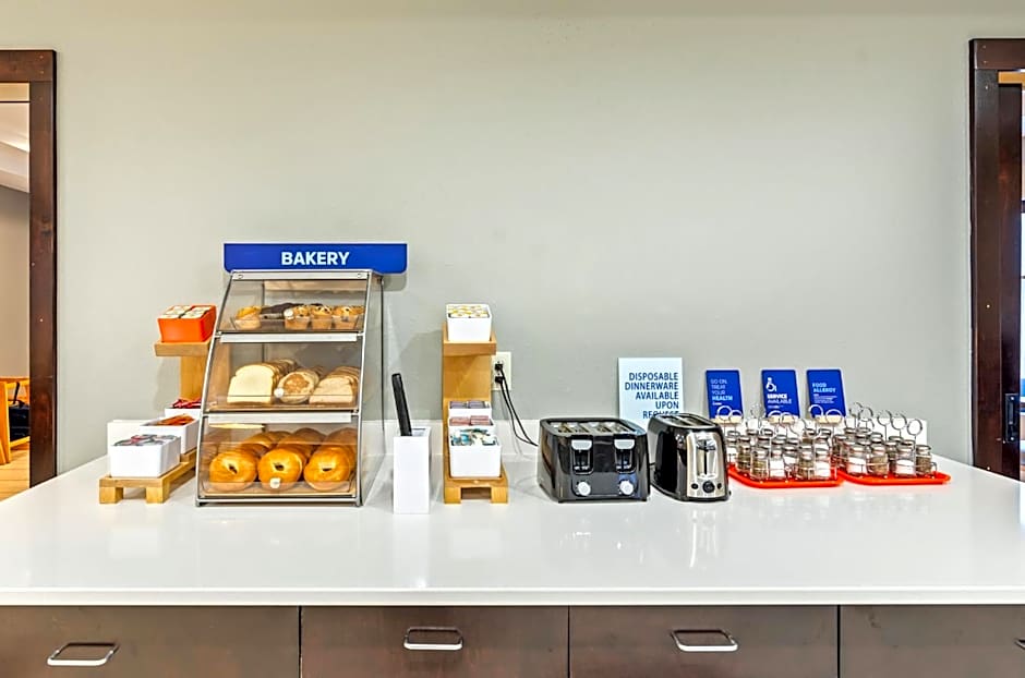 Holiday Inn Express & Suites Wytheville By IHG