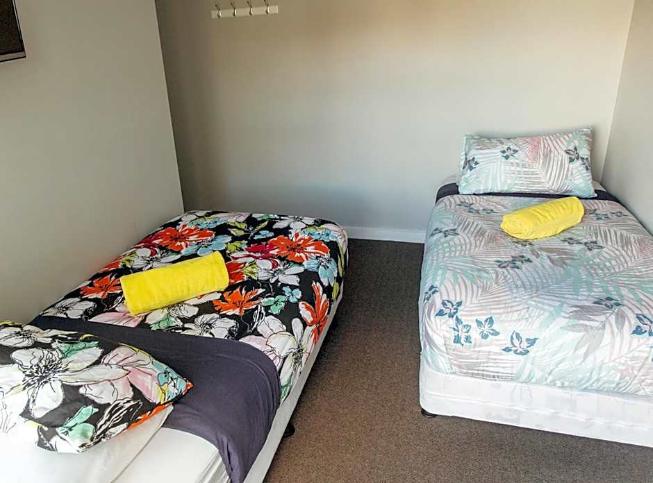 Finlay Jack's Backpackers