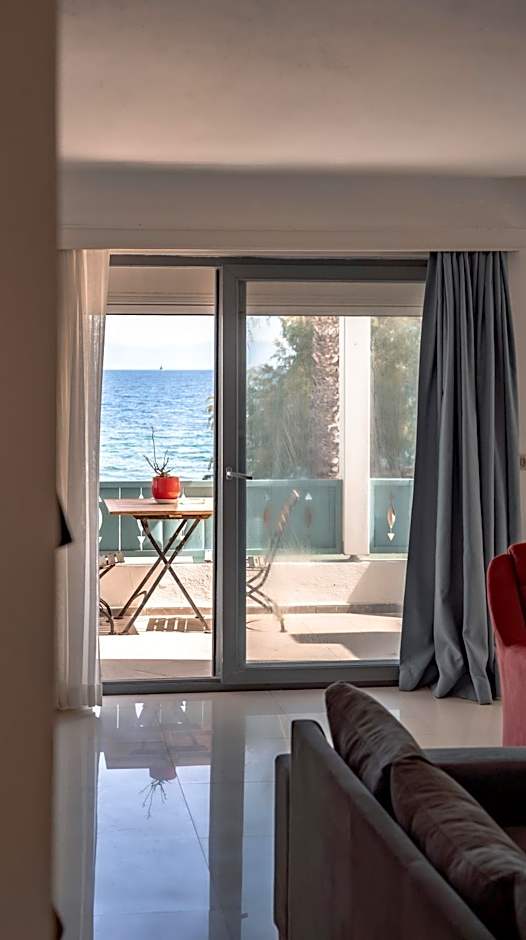 Kefi Beach & Suites