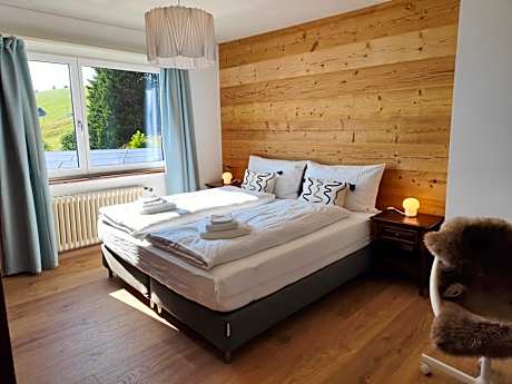 Deluxe Room with Mountain View