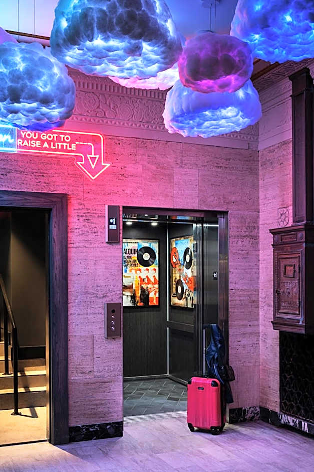 Moxy Springfield Downtown