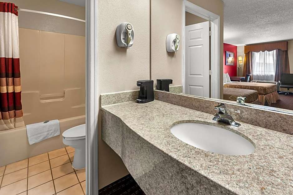 Americas Best Value Inn Montezuma