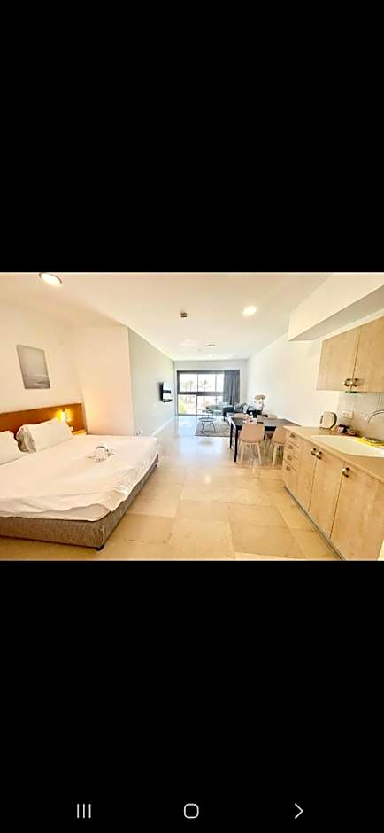 Oceanus apartment hotel