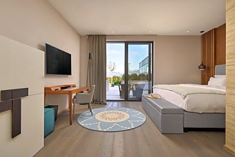 Covet Room Land View King