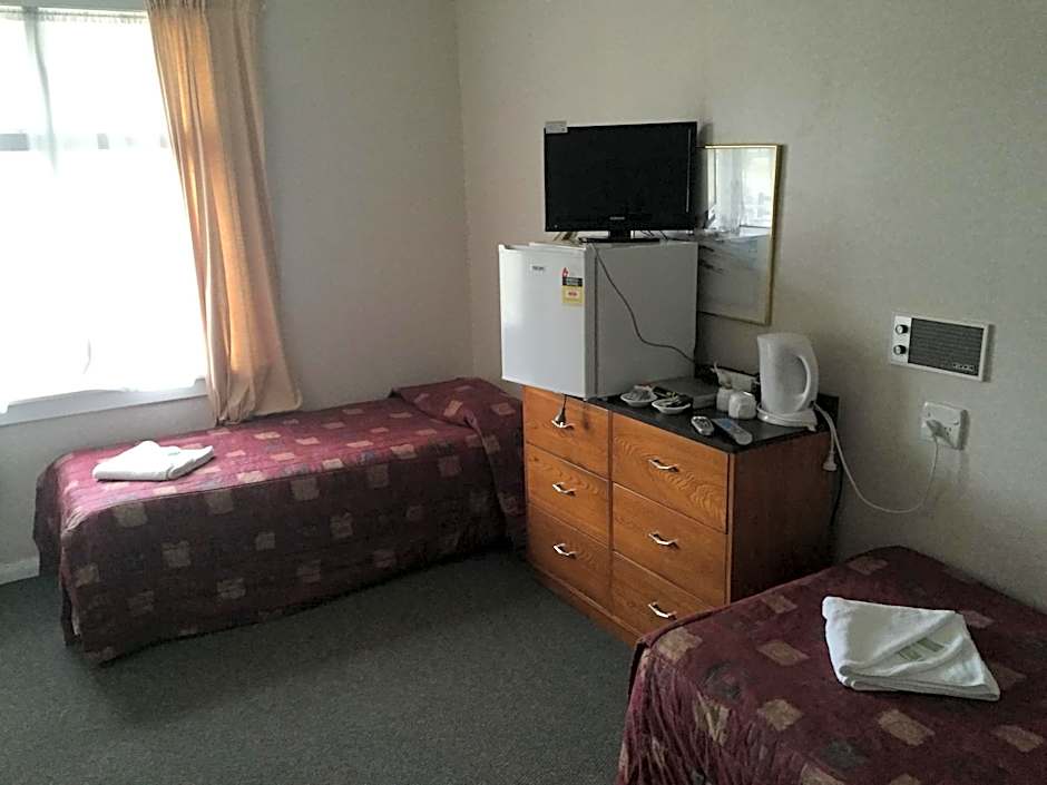 Otematata's Best Dam Pub