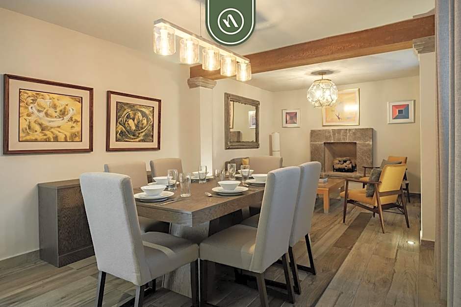 Amazing House in City Center - Rooftop - Skyline