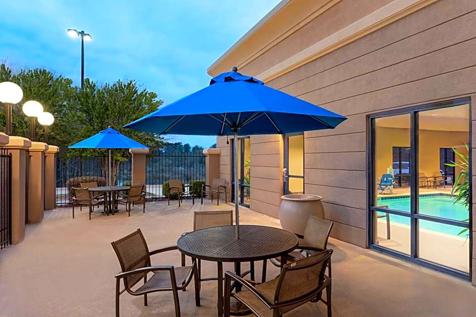 Hampton Inn By Hilton & Suites Pine Bluff