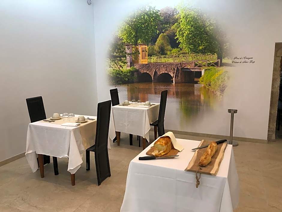 Logis Le Relais du Chapeau Rouge