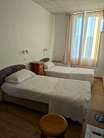 Family Room (4 People)