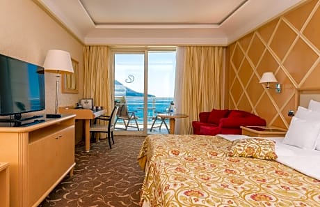 Splendid Getaway - Superior Room with Balcony and Sea View and Romantic Package