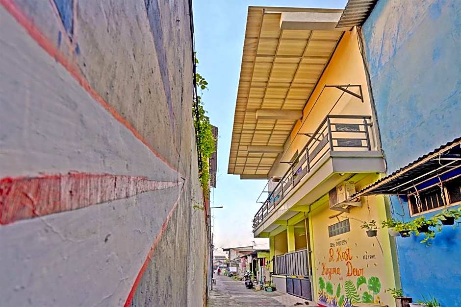 OYO Life 91884 Kost Kusuma Dewi Syariah