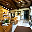 Castel de Très Girard - Hotel & Restaurant - Teritoria