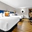 La Quinta Inn & Suites by Wyndham Huntsville Research Park