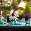 SUN RESIDENCE Exclusive Seaside Suites