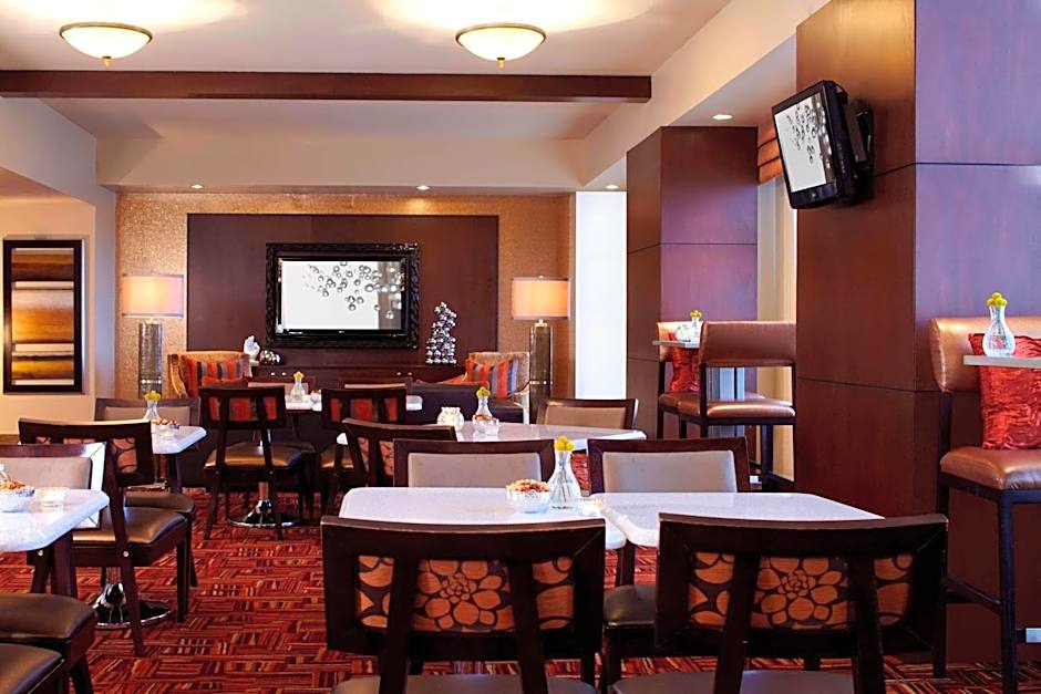 Renaissance by Marriott Las Vegas Hotel