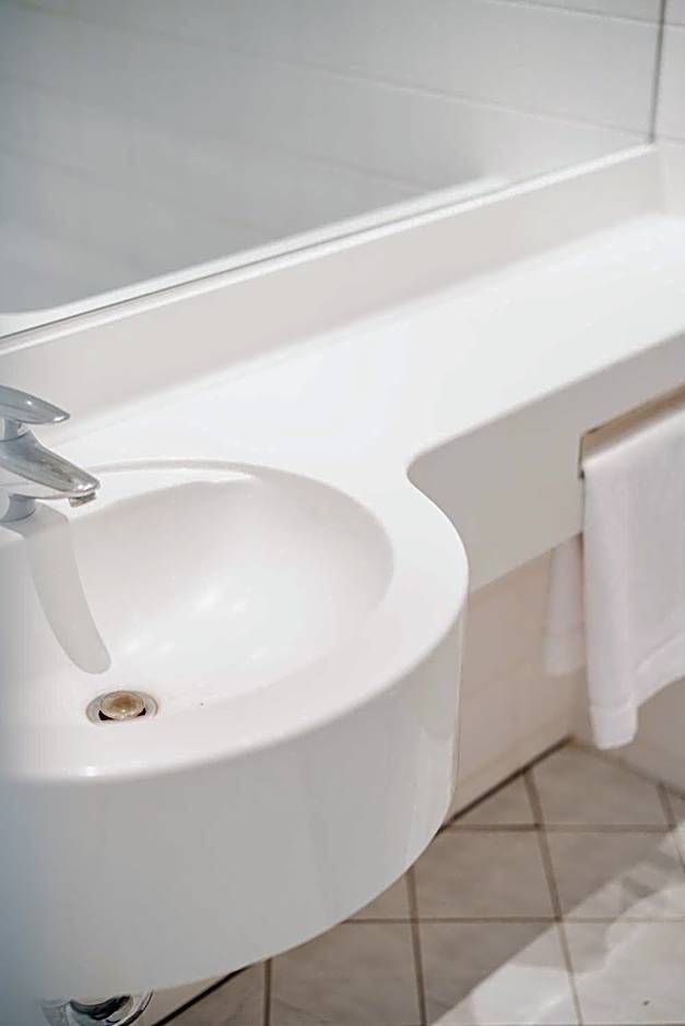 Self-Check-In Hotel Adlon