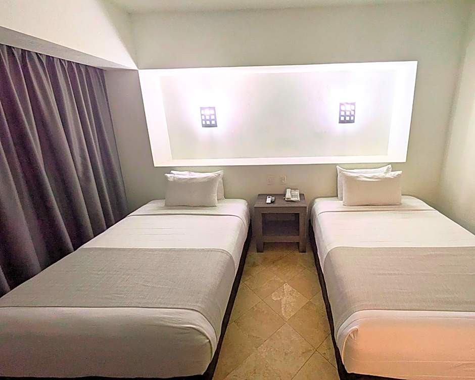 We Hotel Aeropuerto