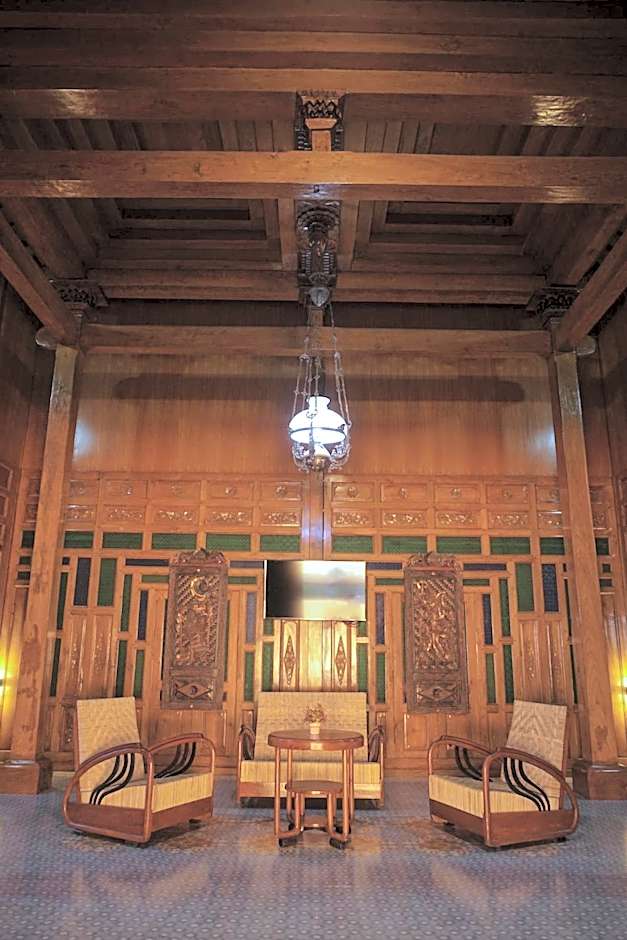 Kampoeng Joglo Boutique Hotel