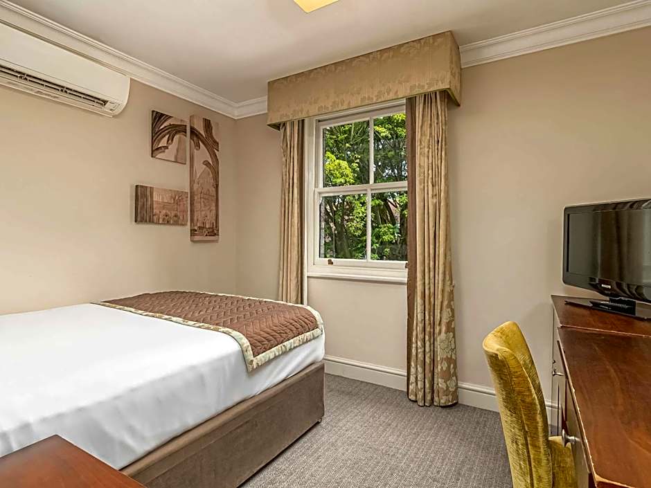 Mercure Salisbury White Hart Hotel