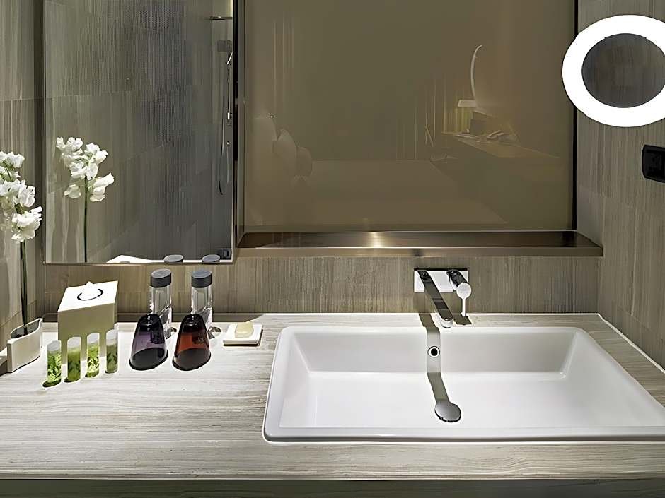 Nina Hotel Kowloon East