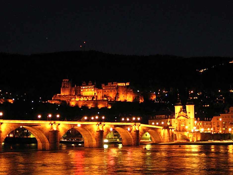 Neu Heidelberg - Guesthouse & Apartments