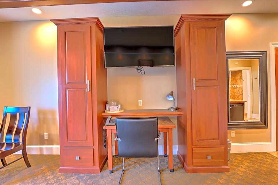 Photo 1 of 6 of Executive Suite