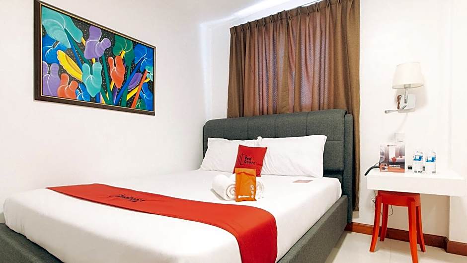 RedDoorz Plus @ Green Star Park Cagayan