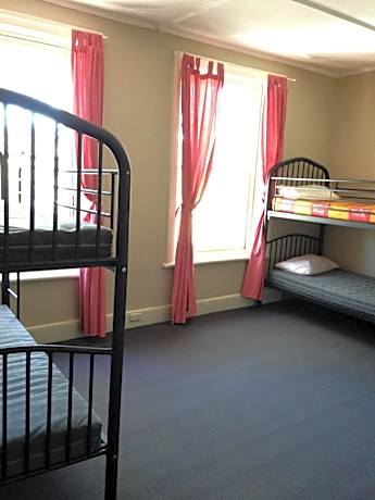 Bed in 6-Bed Mixed Dormitory Room