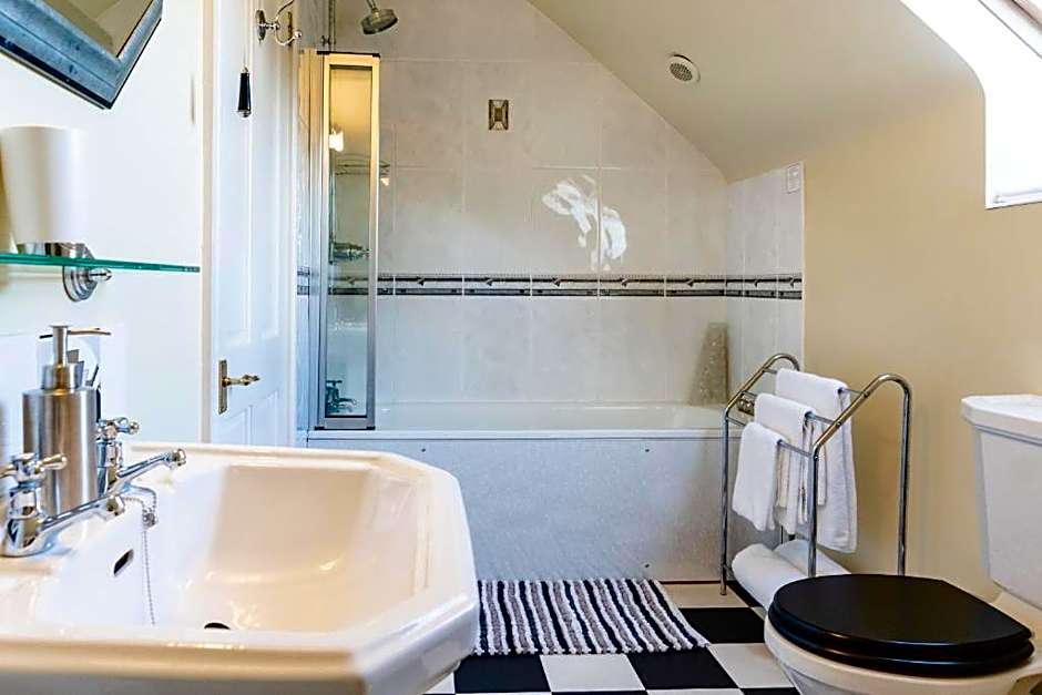 OYO Rayanne House Guest Accommodation